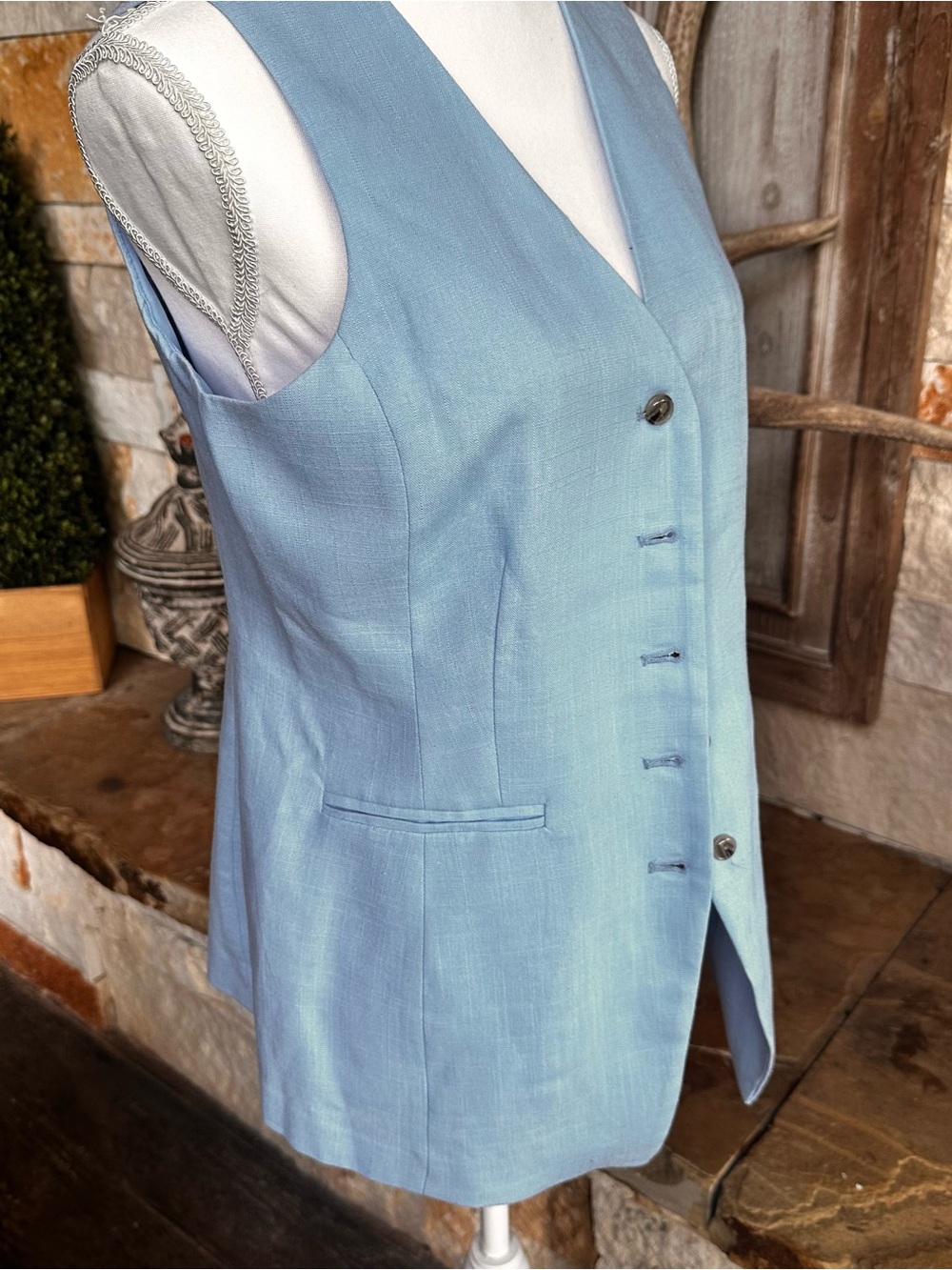 Tahari Powder Blue Sleeveless Tailored Vest